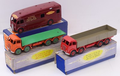 Lot 1091 - 3 various boxed Dinky Toy Commercial vehicles,...