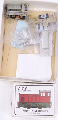 Lot 970 - Two part and unmade S scale New Zealand...