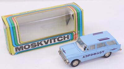 Lot 1446 - Moskvitch 1/43rd scale diecast model of a 427...