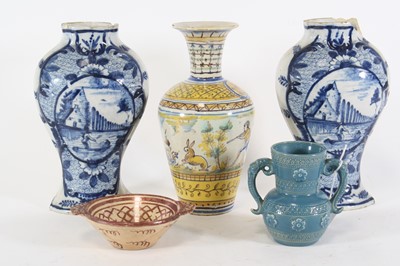 Lot 30 - A collection of ceramics, to include 19th...