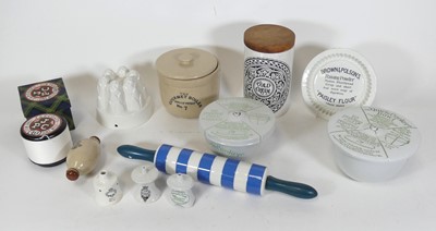 Lot 58 - A collection of kitchenalia to include...