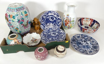 Lot 74 - A collection of oriental ceramics to include...