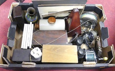 Lot 132 - A collection of miscellaneous items, to...