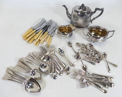 Lot 207 - A collection of silver plated wares, to...