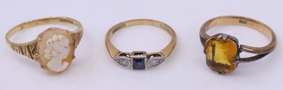 Lot 353 - A Bravington's 9ct gold and platinum, sapphire...