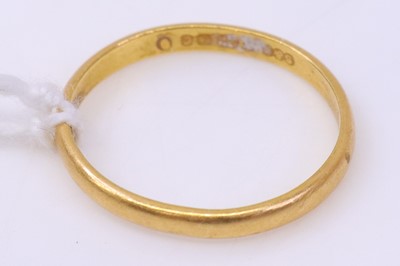 Lot 363 - A 22ct gold wedding band, sponsor S&D, size M,...
