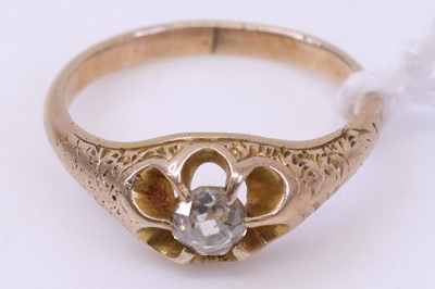 Lot 367 - A yellow metal and diamond solitarie ring, the...