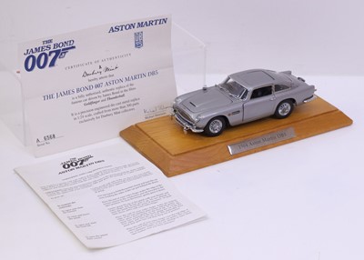 Lot 2025 - Danbury Mint 1/24th scale James Bond Aston...