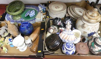 Lot 535 - A collection of ceramics to include Etruscan...