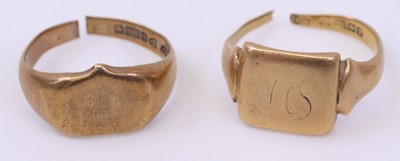 Lot 384 - Two gent's 9ct gold signet rings, both being...