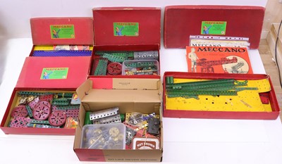Lot 1851 - 1950s Meccano playworn accessory sets, to...