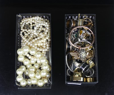 Lot 398 - Assorted costume jewellery, to include a...