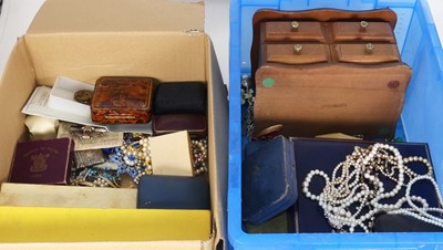 Lot 251 - A collection of assorted costume and other...