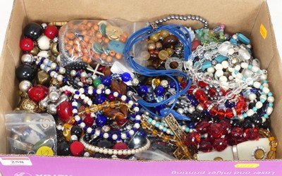 Lot 258 - A collection of assorted mainly modern costume...