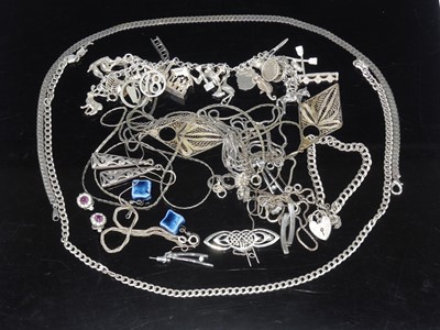 Lot 419 - Assorted silver and white metal costume...