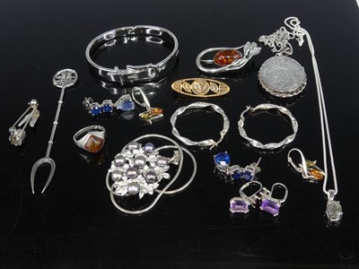 Lot 421 - A collection of modern silver and white metal...