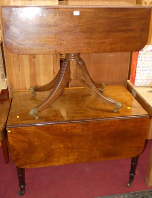Lot 1308 - A Regency mahogany drop flat pedestal supper...