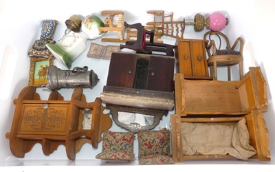 Lot 278 - A collection of assorted doll's house...