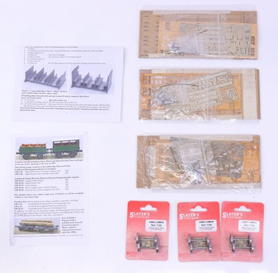 Lot 274 - Three 0 gauge un-made kits by Parliamentary...
