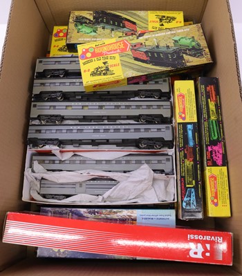 Lot 923 - One tray containing various HO gauge American...