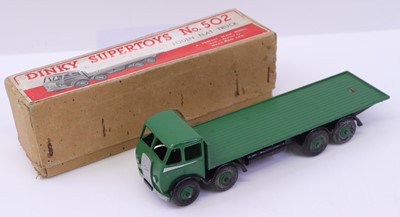 Lot 1026 - Dinky Toys No. 502 Foden flat truck, first...