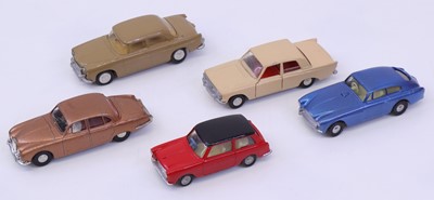 Lot 1463 - Collection of 5 various repainted Triang Spot...