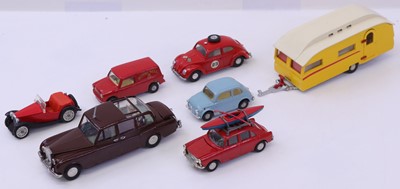 Lot 1468 - 7 various loose and repainted Triang Spot On...