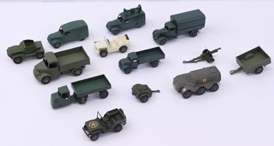 Lot 1101 - Tray of mixed loose play worn and repainted...