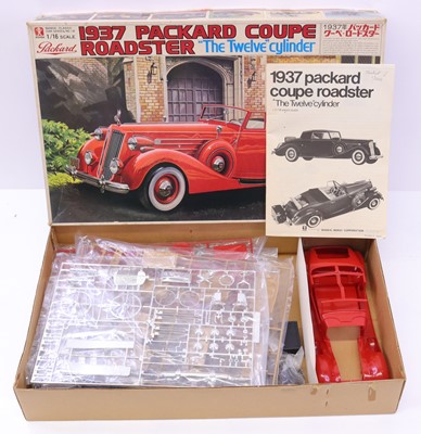 Lot 1690 - Bandai 1.16 scale Classic Car series kit, 8060...