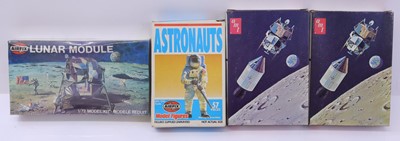 Lot 1886 - Airfix HO/OO scale, 541 Astronaut NASA figures...