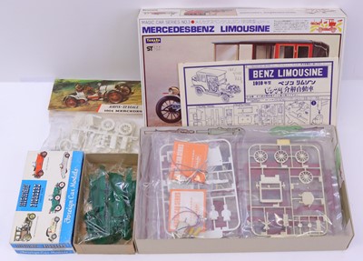 Lot 1883 - Revell 1.32, ‘Highway Pioneers’ 1953 issue,...